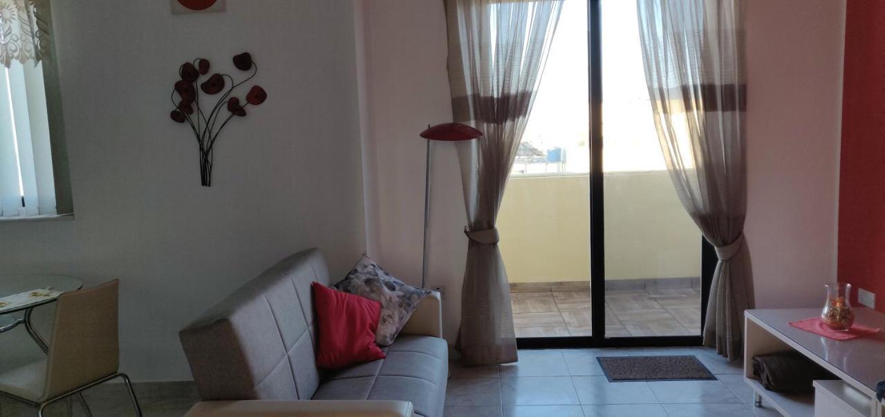 Апартаменти Panoramic Penthouse In Marsascala Which Enjoys Sea And Country Views Марсаскала Екстер'єр фото