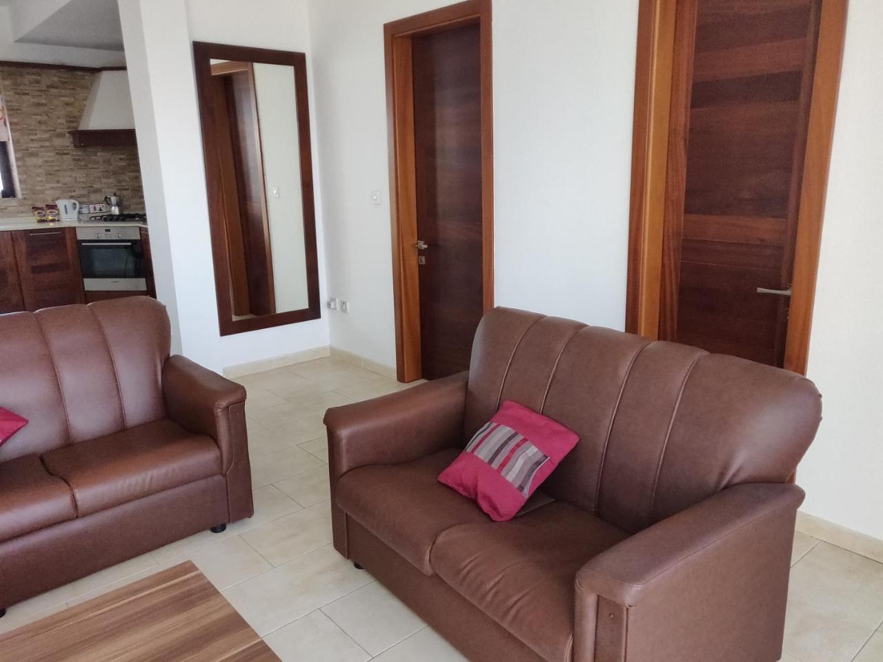 Апартаменти Panoramic Penthouse In Marsascala Which Enjoys Sea And Country Views Марсаскала Екстер'єр фото