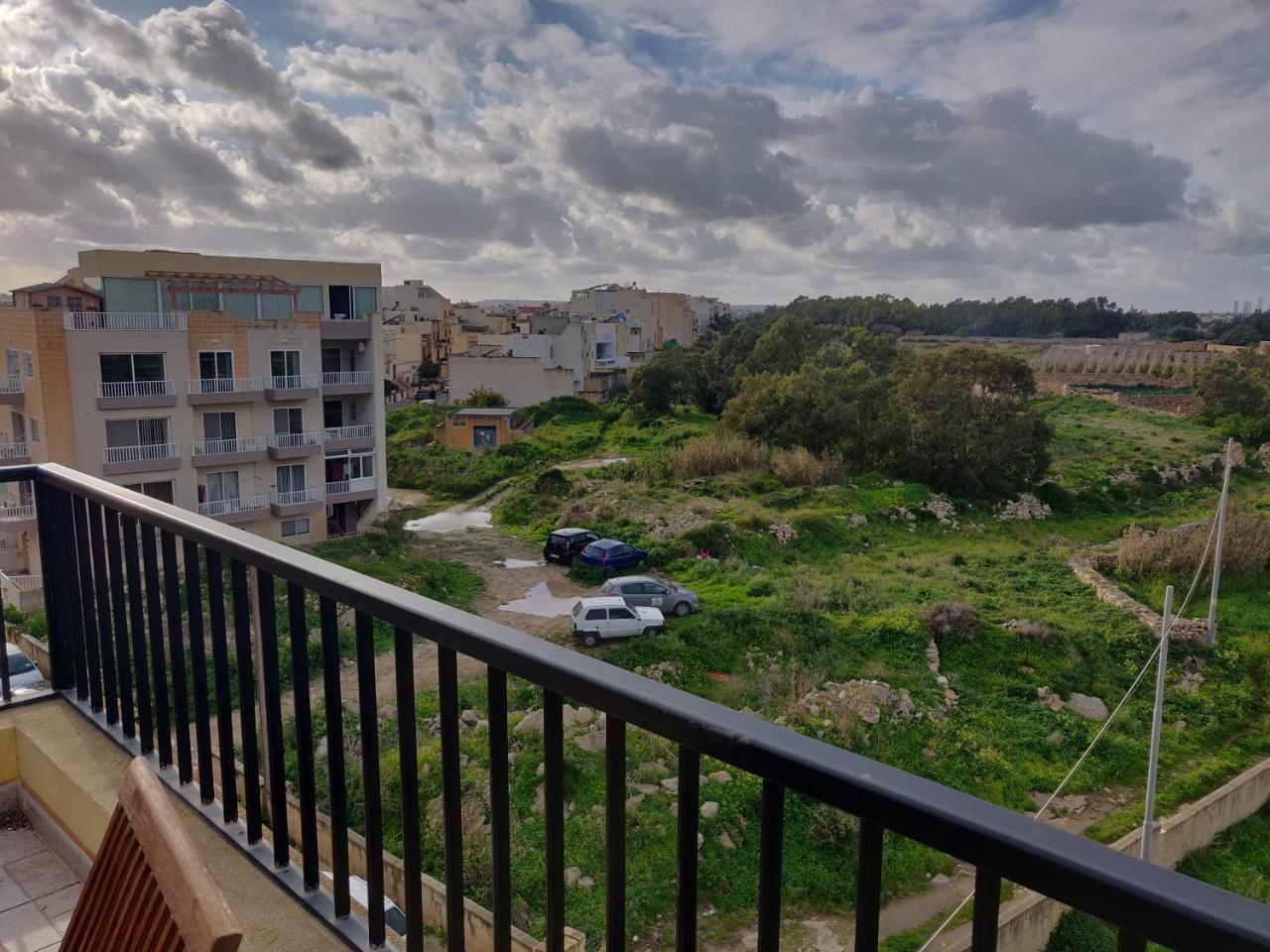 Апартаменти Panoramic Penthouse In Marsascala Which Enjoys Sea And Country Views Марсаскала Екстер'єр фото