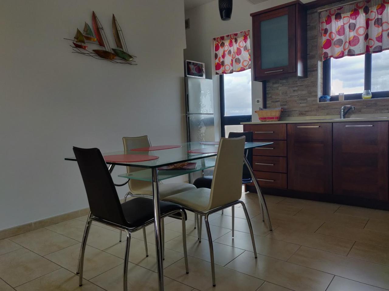 Апартаменти Panoramic Penthouse In Marsascala Which Enjoys Sea And Country Views Марсаскала Екстер'єр фото