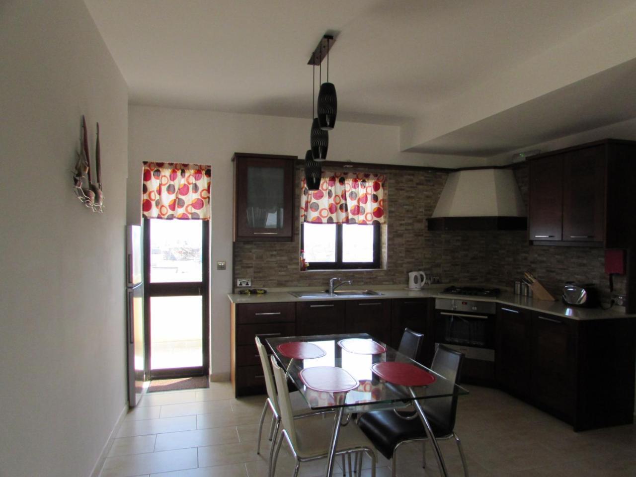 Апартаменти Panoramic Penthouse In Marsascala Which Enjoys Sea And Country Views Марсаскала Екстер'єр фото