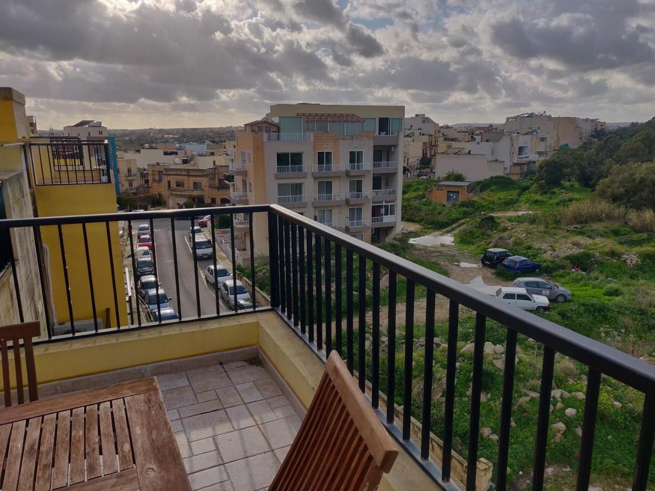 Апартаменти Panoramic Penthouse In Marsascala Which Enjoys Sea And Country Views Марсаскала Екстер'єр фото